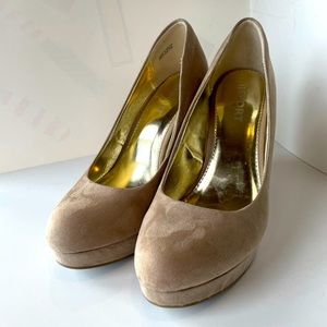 REPORT Suede Wedge Heels Size 9